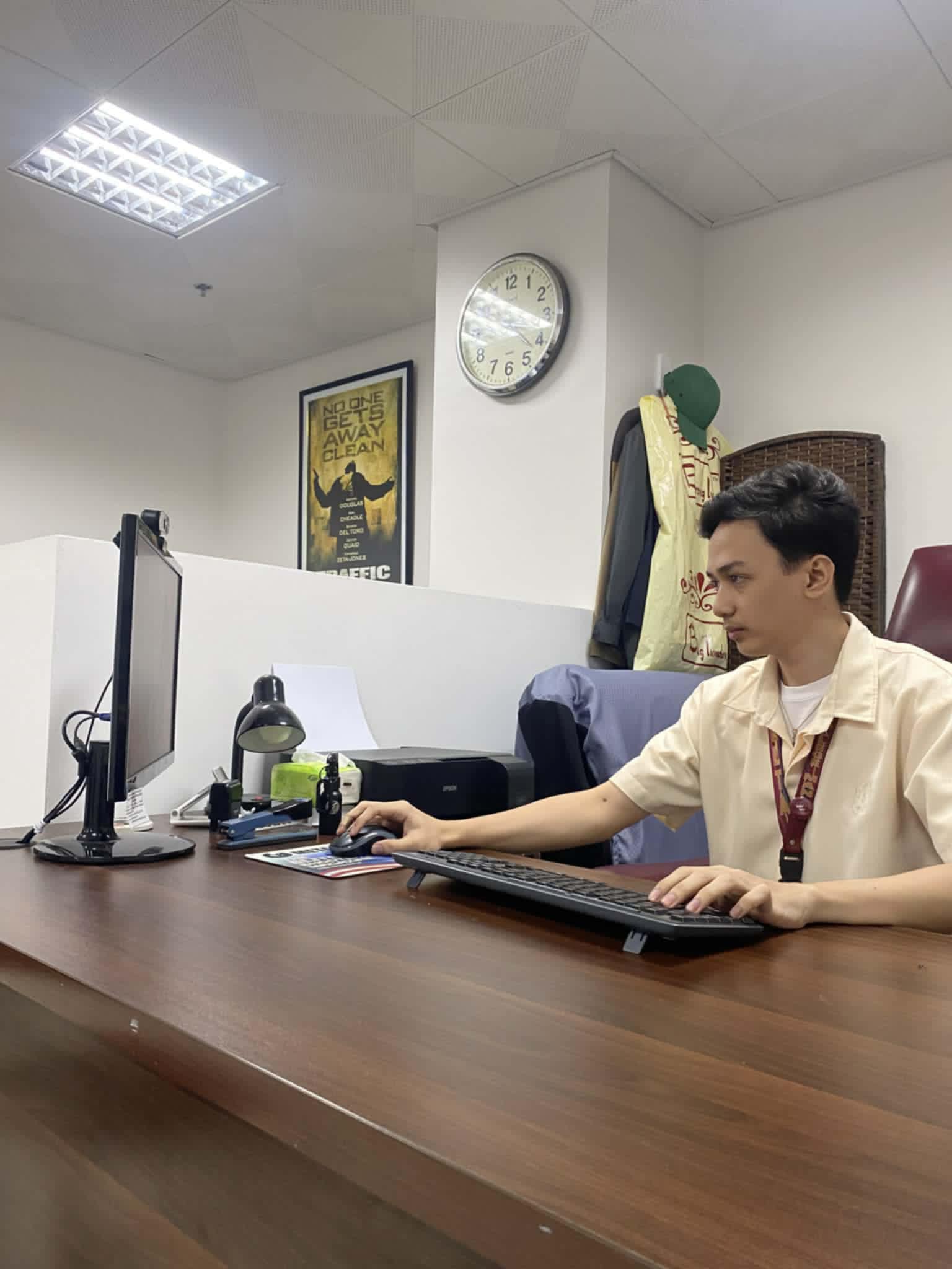 Zoren working during NBI internship